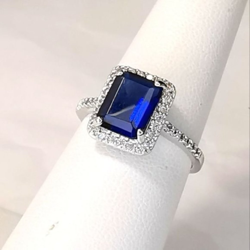 NWT sapphire CZ with halo 14k white gold size 7